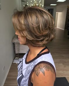 Feathered Hair Cut, Mid Length Hair With Layers, Hairstyles For Medium Length Hair Easy, Midlength Haircuts, Short Hairstyles For Thick Hair, Cute Hairstyles For Medium Hair, Layered Haircut, Mid Length Hair, Haircut For Thick Hair