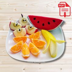 there is a plate with fruit cut into slices on it and an arrow pointing to the side