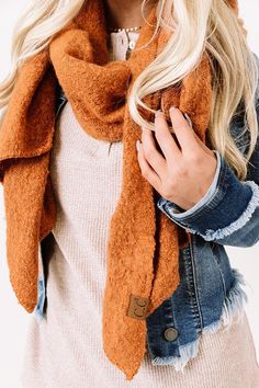 Wrap up in our adorable pumpkin colored "London Fog" scarf featuring ultra soft lightweight tight knit material that is guaranteed to keep you warm and stylish! Soft Scarf, Impressions Online Boutique, London Fog, Women Clothing Boutique, Knitting Materials, Online Boutiques, Winter Scarf, Online Womens Clothing, Boutique Clothing