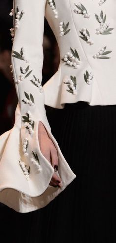 Couture Dior, Detail Couture, Christian Dior Haute Couture, Couture Mode, Couture Details, Looks Style, Mode Inspiration, Fashion Details