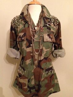 Army Fatigue Jacket, Camo Gear, Graphic Jackets, Camo Fashion, Army Jacket