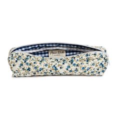 Our Spring Pencil Case is a cute and stylish pouch designed to hold your stationery or brushes with a classic look.The quilted exterior boasts a beautiful floral pattern, complemented by the classy blue gingham interior.Ideal for storing your makeup brushes & eyeliners, or your pens & pencils (perfect for students), this bag is a must-have for those who appreciate both organization and style.Size: 9" x 2" x 3" Penelope Core, Gingham Interior, Pencil Case Aesthetic, Storing Makeup Brushes, Cute Pencil Pouches, Cute Pencil Case, Vanity Bag, Mini Makeup, Pens Pencils