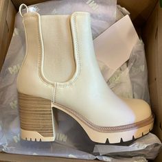 Never Worn Chelsea Boots For Sale. Perfect Condition. Cream Chelsea Boots, Cream Boots, Boots For Sale, White Cream, Cream White, Chelsea Boots, Bootie Boots, Chelsea, Ankle Boots