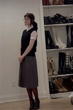 Librarian Aesthetic Outfit, Corporate Sleaze, Satchel Outfit, Librarian Outfit, Librarian Aesthetic, Late 2000s Fashion, Sleaze Academia, Fall Aesthetic Outfit, Clueless Outfits