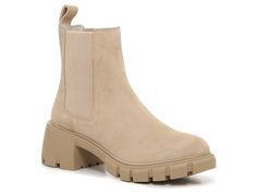 Casual High Ankle Chelsea Boots For Fall, Casual Winter Booties With Lug Sole, Casual Fall Platform Boots For Workwear, Casual Platform Boots With Lug Sole For Fall, Casual Suede Platform Boots, Trendy Chunky Spring Boots, Trendy Chunky Boots For Spring, Casual High Ankle Platform Booties, Chic Chunky Boots For Fall