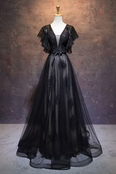 Wedding Nightmare, Castle Vibes, Fantasy Birthday, Chic Party Dress, Goth Dresses, Simple Party Dress, Whimsical Shoes, Prom Dresses Simple, Perfect Dresses