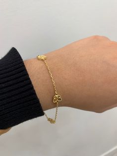 -14k butterfly bracelt  -dainty style  -100% 14k real gold  -comes with 1 inch extesnion to adjust size -item sold by piece, weight is undetermined Elegant Gold Bracelet With Butterfly Clasp, Elegant Gold Bracelets With Butterfly Clasp, Adjustable Gold Bracelets With Butterfly Clasp, Elegant Yellow Gold Bracelet With Butterfly Charm, Gold Butterfly Charm Bracelet, Dainty Butterfly, Dainty Style, Butterfly Bracelet, Adjustable Bracelet