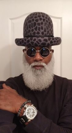 African Hats Men, Hat Outfit Men, Men Beards, Black Men Beards, Grey Beards, Hat Outfit, Dapper Dan, Ageless Style, Dapper Men