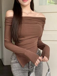 Breathable Clothes, Korean Casual Outfits, Dark Outfits, Casual Day Outfits, Street Style Inspiration, Teen Fashion Outfits, Ladies Tops Fashion, Stylish Dresses