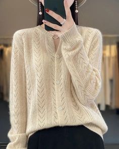 Spring Cardigans, Knitted Clothes, Soft Cardigan, Cardigan Outfits, Popular Outfits, Knitted Coat, Cable Knit Cardigan, Brand Clothing, Merino Wool Sweater