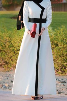 Tobe Abaya. White Abaya With Modesty Panel For Eid, White Formal Abaya For Eid, Burqa Designs, Muslimah Outfit, Hooded Sweatshirt Dress, Muslim Women Fashion, Mode Abaya, Muslim Fashion Dress, Muslim Dress