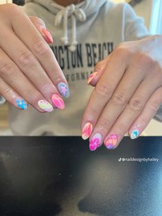 Fun Beach Nails Art Designs, Summer Nails Maximalist, Tropical Nail Designs Beach Vacations, Caribbean Nails Designs, Preppy Nail Designs, Aura Nail Art, Bright Gel Nails, Ruby Nails, Preppy Nails