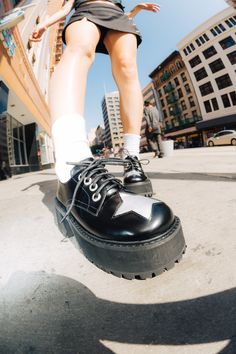 Perspective Photoshoot Angles, Fashion Shoes Photography, Shoe Reference Photo, Wide Angle Fashion Photography, Crocs Photography, Aesthetic Shoe Pictures, Shoes From Different Angles, Shoes Pics Aesthetic, Fish Eye Drawing Perspective