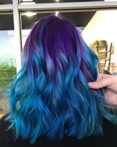 13 Hottest Mermaid Hair Color Ideas (Pictures for 2020) Mermaid Hair Color Ideas, Aqua Hair Color, Hair Perms, Colored Hairstyles, Hair 101, Vivid Hair Color, Creative Hair Color