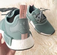 Kasut Nike, Sepatu Air Jordan, Sneaker Outfits, Adidas Zx Flux, Basket Style, Adidas Shoes Women, Adidas Zx, Adidas Nmd, Crazy Shoes