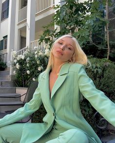 Chic Green Button-up Blazer, Lime Green Fashion Editorial, Copenhagen Street Style, Edgy Outfits, Autumn Fashion Women, Aesthetic Outfits, Homecoming Dresses, Insta Fashion, Trendy Outfits