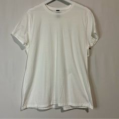 Hanes Nano-T Women’s Casual Crewneck Short Sleeve Tee Shirt White Size Xl And 2xl Available New Without Tags 100% Cotton Casual Basic Plain Comfy Summer Girly Bundle To Save On Shipping Basic White Crew Neck Tops, Basic Crew Neck Plain Tops, College Shirts, T Shorts, Cat Graphic Tee, Yellow T Shirt, Concert Tees, Blue Tee, Concert Tshirts