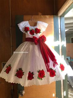 We make all the sizes and colors Mexican Girl Dress, Mexican Theme Dresses, Mexican Attire, Toddler Mexican Dress, Childs Mexican Dress, Red Jalisco Folklorico Dress, Veracruz Dress Folklorico, Vestido Charro, Star Clothing