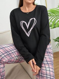 2 Pcs Cotton Plus Size Contrast Colour Heart Printed Shirt And Plaid Printed Sleep Bottom Pj Set Multicolor     Geometric  Slight Stretch All Women Plus Sleep and Lounge, size features are:Bust: ,Length: ,Sleeve Length: Couple Pajamas, Sleepwear Sets, Colorful Heart, Pj Sets, Heart Print, Maternity Bag, All Fashion, Kid Shoes, Contrasting Colors