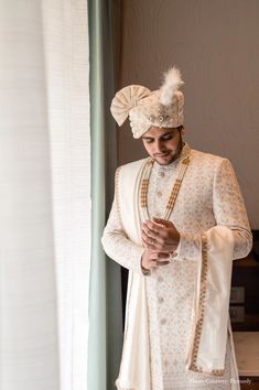 Indian Grooms Outfits, Wedding Kurta For Groom, Indian Groom Jewellery Sherwani, Men Wedding Sherwani Indian Groom Outfit, Indian Groom Ivory Sherwani, Wedding Outfit Groom Indian, Indian Groom Safa, Groom Indian Wedding Outfits Sherwani White, Groom Clothes Wedding Indian