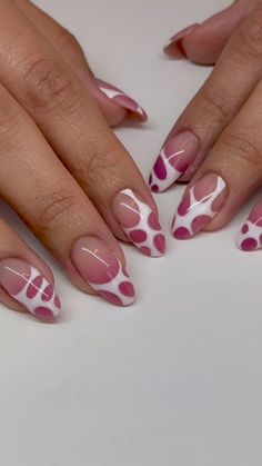 White Abstract Nail Art, Funky Purple Nails, Summer Nail Almond, Festival Nail Ideas, Minimalist Nails Short, Gel Nail Art Ideas, Nail Art Minimalist, Short Nails Gel, Latest Nail Designs