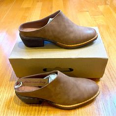 New With Tags. Comes With Box. Size: 7 Color: Saddle Slip On Mules/Clogs. Super Comfortable. Slip-on Brown Clogs For Spring, Spring Slip-on Brown Clogs, Fall Slip-on Clogs With Cushioned Footbed, Slip-on Clogs With Cushioned Footbed For Fall, Cushioned Slip-on Clogs For Fall, Brown Slip-on Clogs For Spring, Brown Mules With Low Wooden Heel, Casual Brown Clogs With Stacked Heel, Casual Clogs With Almond Toe Medium Width