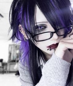 Ame - Lynoas Vkei Hairstyles, Vkei Pfp, Visual Kei Hair, Vkei Hair, Visual Kei Aesthetic, Vkei Makeup, Vkei Fashion, Visual Kei Makeup, Visual Kei Fashion