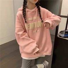 Brand Name: AltayskiyOrigin: CN(Origin)Decoration: PocketsMaterial: CottonMaterial: PolyesterThickness: STANDARDSleeve Style: RegularHooded: YesFabric Type: WovenStyle: CasualSleeve Length(cm): FullSeason: Spring/AutumnWeight: 340gAge: Ages 18-35 Years OldRelease Date: Autumn 2021Clothing Patterns: LOOSEGender: WOMENClothing Length: RegularItem Type: HoodiesModel Number: sxy5103Type: PulloversFabric content: 31% (inclusive) - 50% (inclusive)Collar: HoodedLiner Type: None-LinerMaterial Compositio