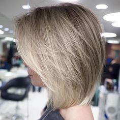 Feathered Bob with Side Bangs Bronde Bob, Wispy Layers, Modern Bob Hairstyles, Popular Short Haircuts, Asymmetrical Bob Haircuts, Layered Bob Haircuts, Layered Bob Short, Modern Haircuts, Bob Haircut With Bangs