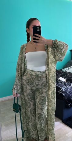 Idee Outfit Ete, Outfit Plage, Long Summer Dress Outfits, Zara Summer Outfits, Blue White Outfit, Outfit Of The Day Summer, Summer Outfits Elegant, Outfit Kimono