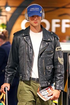 jacob elordi jacket Leather Jacket Outfit Men, Oc Outfits, Leather Jacket Outfits, Men's Leather Jacket, Biker Leather, Vintage Leather Jacket, Dear Lord, Leather Jacket Black