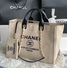 Size: 38cm*32cm*18cm It comes with Dust box, Care manual, Tag, and Paper bag. Tags Design, Mummy Bag, Chanel Collection, The Mummy, Mother And Son, Travel Shopping, Chanel Paris, Greek Fashion, Travel Tote