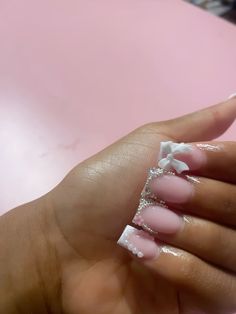 Short Acrylic Nails Square Homecoming, White Nail Inspo Design, Shorties Nails With Charms, Nail Charms Ideas, Flare Nail Designs, Nail Inspo Short French Tip, Coquette Nail Inspo Square, Short Buchona Nails, Mini Nails Design