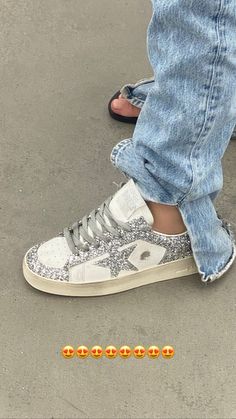 Golden Goose Aesthetic, Golden Goose Sneakers Outfit, Skincare Accessories, Mode Zara, Shoes Silver, Aesthetic Lifestyle, Paris Mode