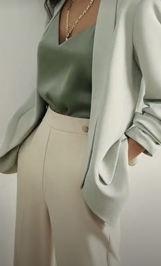 Beige Pants, Business Casual Outfits For Work, Classy Work Outfits, Stylish Work Outfits, Wedding Guest Outfit Summer, Meryl Streep, Business Outfit, Casual Work Outfits