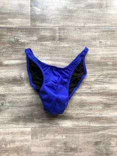 Matte Cobalt Blue Men's posing trunks for NPC, IFBB, OCB, INBF, WNBF, NANBF. Matte Cobalt Blue material Fully lined **Each Cut Style (Back Coverage - Standard, Narrow, Pro) is made with 1/2" wide hip/sides. If you would like the 1/4" wide hip/sides please let me know in the comment box while ordering. Each Crystal Bikinis posing trunks come wrapped with cleaning and care instructions and trunk sack.  For custom sizing put your measurements in the comment box when ordering: -Hip Circumference (ar Sporty Blue Brief Swim Trunks, Blue Boxer Briefs For Gym In Summer, Blue Brief Swim Trunks, Blue Stretch Brief Swim Trunks, Blue Stretch Swimwear For Training, Fitted Blue Swim Trunks Brief, Fitted Brief Blue Swim Trunks, Fitted Blue Brief Swim Trunks, Blue Stretch Boxer Briefs For Training