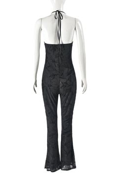 Show off your style with this skinny jumpsuit, featuring a halter neck, backless design, and hollow-out details. Its sleek silhouette offers a chic and daring look perfect for any event. Details: Material: SPANDEX Fabric Type: POLYESTER Fabric content: 91% (inclusive) - 95% (inclusive) Size (IN) Bust Waist Hip Length S 29.13-34.65 25.98-28.35 36.22-40.16 53.15 M 30.71-36.22 27.56-29.92 37.80-41.73 53.54 L 32.28-37.80 29.13-31.50 39.37-43.31 53.94 Chic Halter Top With Back Opening For Party, Backless Halter Top With Back Opening For Night Out, Elegant Stretch Strapless Jumpsuit With Backless Design, Elegant Stretch Strapless Backless Jumpsuit, Party Backless Halter Top With Back Opening, Chic Fitted Halter Neck Jumpsuits And Rompers, Black Halter Neck Jumpsuit For Party, Sleeveless Halter Top With Back Opening For Party, Chic Spaghetti Strap Jumpsuits And Rompers For Party