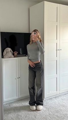 Grey Jeans Outfit, Round Neck Crop Top, Cropped Shirt, Workout Yoga, Neck Crop Top, Basic Outfits