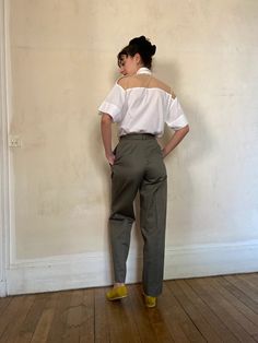 Olive Pants For Summer Workwear, High-waist Khaki Bottoms For Office, High Waist Khaki Bottoms For Office, Khaki High-waisted Chinos For Work, High-waisted Khaki Chinos For Work, High-waisted Olive Pants For Work, High Waist Olive Pants For Work, Khaki Fitted Cargo Pants For Workwear, Fitted Khaki Cargo Pants For Work