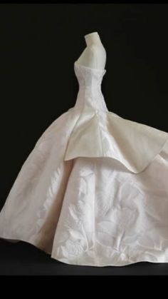 Dior Wedding, Couture Dior, Fashion Mannequin, Detail Couture, Charles James, Dior Dress, Looks Party