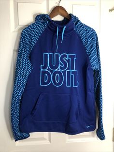 Nike Women’s Therma-fit hoodie Just Do It pull over Size Medium Blue Crazy Patrn. Condition is Preowned. Shipped with USPS first class shipping. Please email with any questions and bid with confidence from my great feedback. Pit to pit measurement 20 inches. Collar to bottom measurement 25 inches. Bin G6 Cute Nike Sweatshirts Blue, Nike Blue Top With Logo Print, Royal Blue Nike Hoodie, Nike Blue Sporty Sweatshirt, Nike Blue Functional Hoodie, Over Size, Workout Hoodie, Nike Logo, Medium Blue