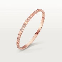 Elevate your style with our exquisite LOVE BRACELET, featuring a sparkling 3.65mm diamond-paved design. Perfect for any occasion, this luxurious bracelet exudes sophistication and elegance, making it the perfect accessory to complete any outfit. Add a touch of glamour to your look with this premium piece. ADDITIONAL INFORMATION Color: Pink Gold, Silver, Gold Stone: Diamonds Ref. B6047217 Material:- 925 Sterling Silver - 18k Gold Plated- 18k Real Gold ( contact us via instagram) Width: 3.65 mm Si Pave Bracelet, Customizable Jewelry, Bracelet Love, Detailed Jewelry, Cartier Tank, Love Bracelet, Bracelet Collection, Cartier Love Bracelet, Love Bracelets