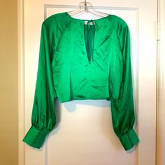 Nwt! Bright Green, Loose Fitting Cropped Blouse, Loose Sleeves And Cuffed At The Wrist, The Blouse Ties In The Back Behind The Neck Spring Date Night Tops With Blouson Sleeves, Green V-neck Blouse With Blouson Sleeves, Green V-neck Top For Date Night, Green V-neck Tops With Blouson Sleeves, H&m Summer Blouse For Night Out, H&m V-neck Top For Night Out, H&m Summer Night Out Blouse, Fitted Green Blouse For Date Night, Chic Cropped Green Blouse