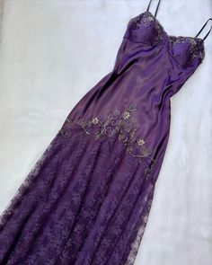 Item Details ： Product Number : SH1162 Fabric: Satin Silhouette: A Line Sleeves：Sleeveless Vintage Purple Dress, Vintage Spaghetti, Formal Evening Dress, Beaded Prom Dress, Grad Dresses, Prom Outfits, Vintage Purple