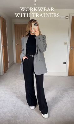 Interview Outfit Blazer, Outfit Miercoles, Black Corporate Outfit, Thesis Defense Outfit, Semi Casual Outfit Women, Semi Formal Mujer, Outfit Formal Mujer, Outfit Elegantes, Blazer Outfits For Women