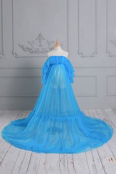 Blue Inner Tube Free Mesh Maternity Dress Front View Blue Fitted Maternity Dress For Wedding, Blue Tulle Maternity Gown, Pregnancy Gown, Maternity Dress For Photoshoot, Maternity Photoshoot Dress, Tulle Maternity Dress, Dress For Photoshoot, Dress Saree, Lingerie Nightgown