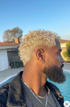 Hairstyles With Mustache, Blonde On Dark Skin, Natural Hair Haircuts, Waves Hairstyle, Drop Fade, Hairstyle Men, Male Hair, Dark Skin Men