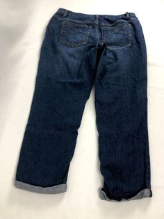 Avenue Denim Capris Blue Jeans Size 14 Comfort and style in these cute capris! 8E AD Denim Capris, Blue Jeans, Mom Jeans, Capri, Jeans Size, Pants, Blue, Trousers