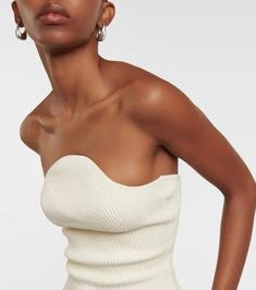 Khaite Jericho Ribbed-knit Bustier - White | Editorialist Elegant Knitwear, Curved Neckline, Alexander Mcqueen Clothing, Sophie Bille Brahe, Bridal Bag, Ribbed Knit Top, Bandeau Top, Summer Accessories, White Tank