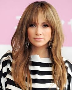 Jennifer Lopez Sexy Cute Jennifer Lopez Hair, Pony Hairstyles, Glamorous Hair, Long Hair With Bangs, Long Layered Hair, Haircuts With Bangs, Celebrity Hairstyles, Layered Hair, Length Hair